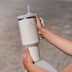 Bild von Stanley Isolations-Trinkflasche Quencher H2.0 Flowstate™ Tumbler Cream