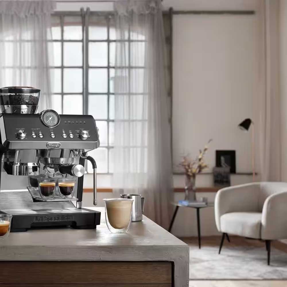 Bild von DéLonghi Kolbenmaschine La Specialista Opera EC9555.BK black